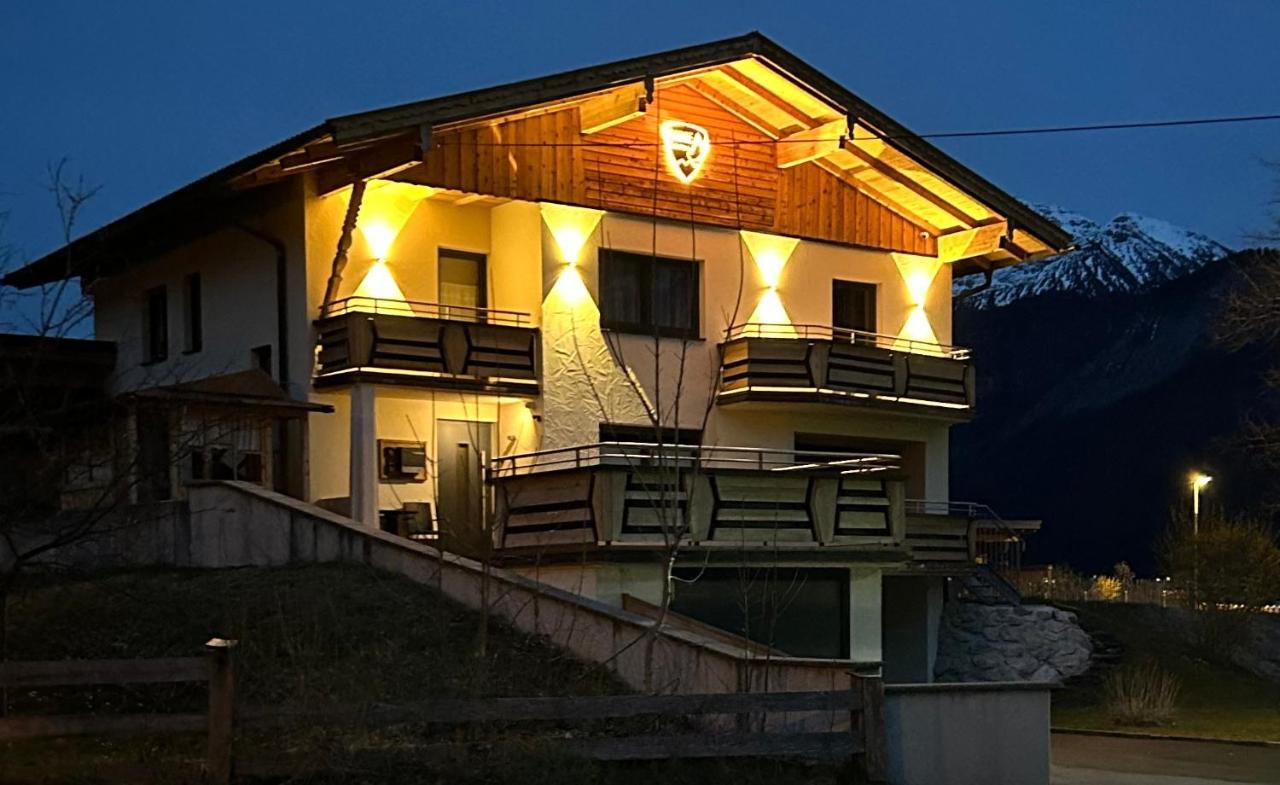 Ferienwohnungen Lodge-B Weissenbach am Lech Exterior photo