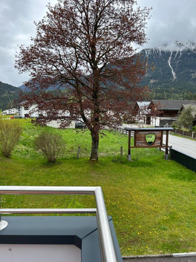 Ferienwohnungen Lodge-B Weissenbach am Lech Exterior photo