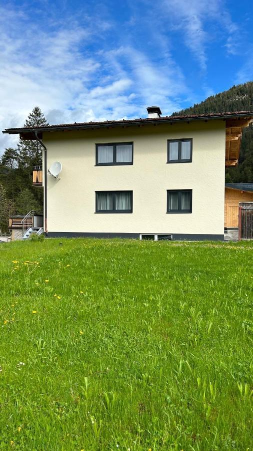 Ferienwohnungen Lodge-B Weissenbach am Lech Exterior photo