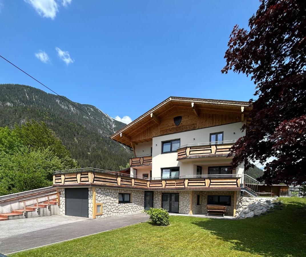 Ferienwohnungen Lodge-B Weissenbach am Lech Exterior photo