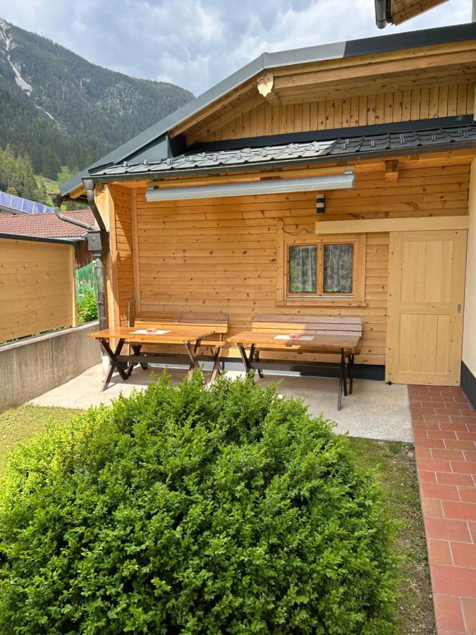 Ferienwohnungen Lodge-B Weissenbach am Lech Exterior photo