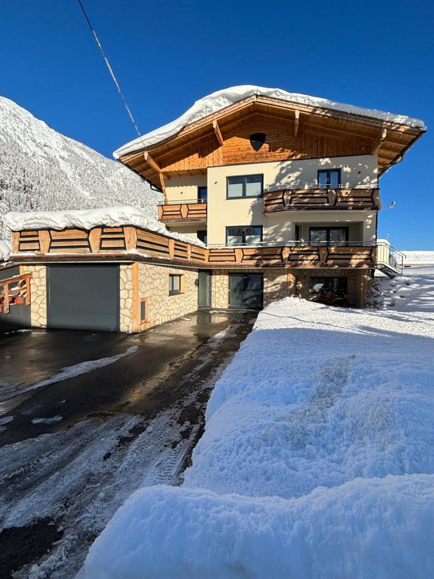Ferienwohnungen Lodge-B Weissenbach am Lech Exterior photo