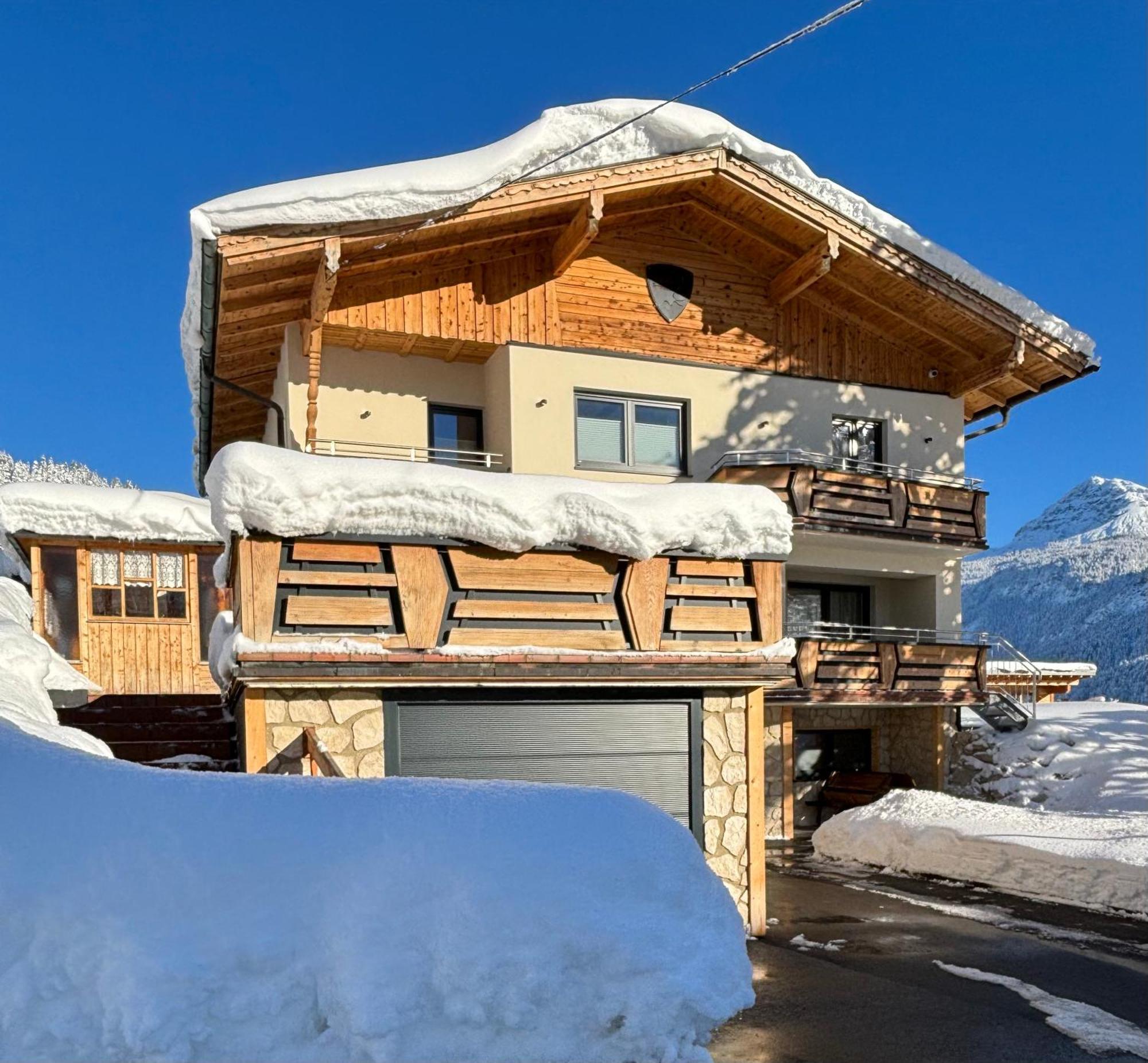 Ferienwohnungen Lodge-B Weissenbach am Lech Exterior photo
